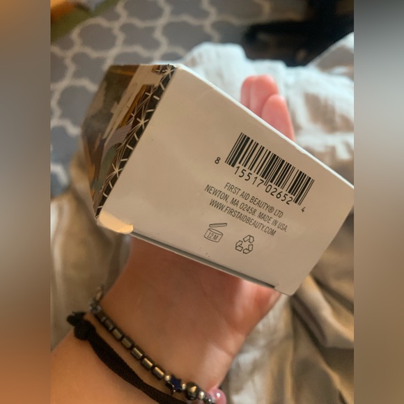 NWT First Aid Beauty Skincare Set - Picture 3 of 6